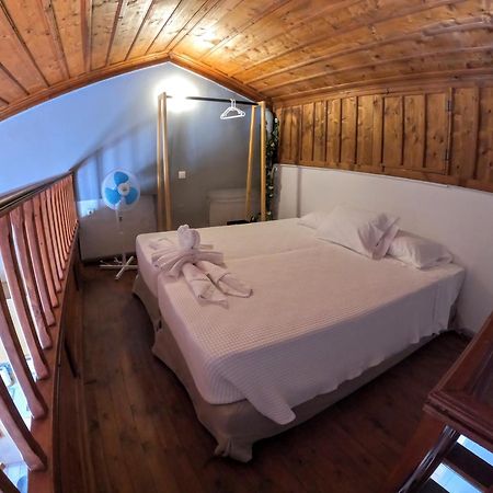 Cozy Apartments In Symi Center エクステリア 写真
