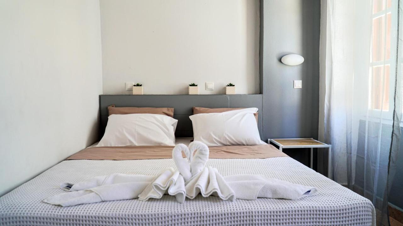 Cozy Apartments In Symi Center エクステリア 写真