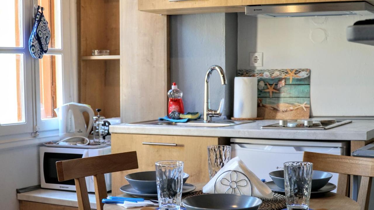 Cozy Apartments In Symi Center エクステリア 写真