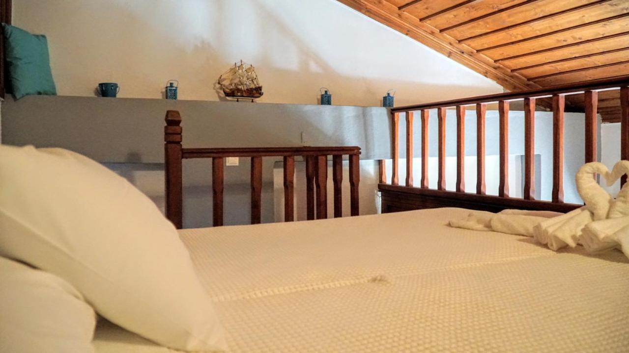Cozy Apartments In Symi Center エクステリア 写真