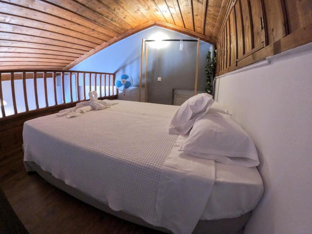 Cozy Apartments In Symi Center エクステリア 写真