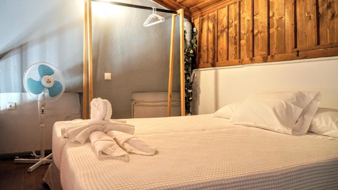 Cozy Apartments In Symi Center エクステリア 写真